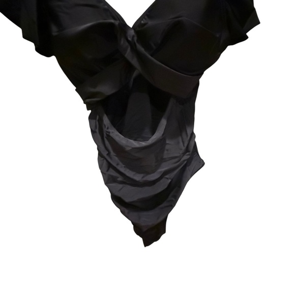 Elegant Womens Black Ruffled swimsuit with a cut out middle Size XL Beach - Picture 4 of 12